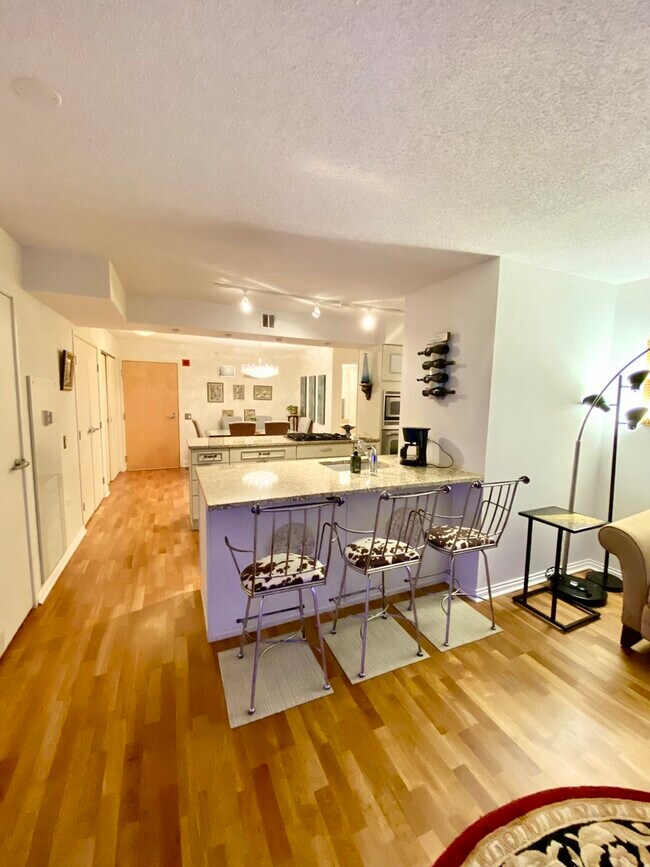 Building Photo - 9725 Woods Dr