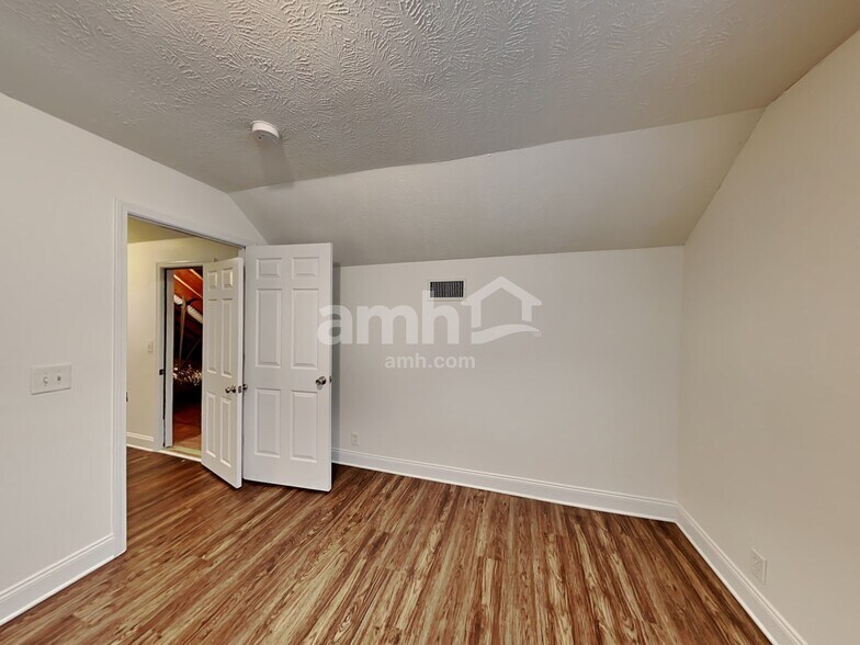 Building Photo - 3314 Hopewell Ct