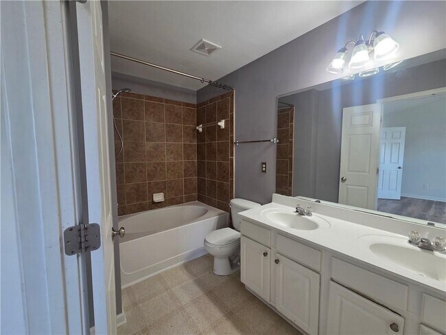 Building Photo - 955 Prestwyck Ct