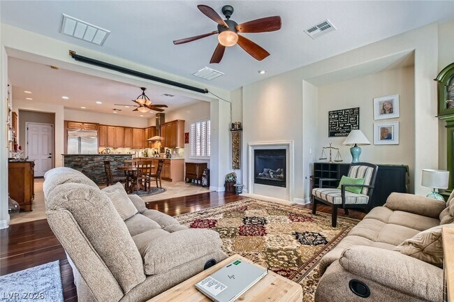 Building Photo - 7387 Preen St