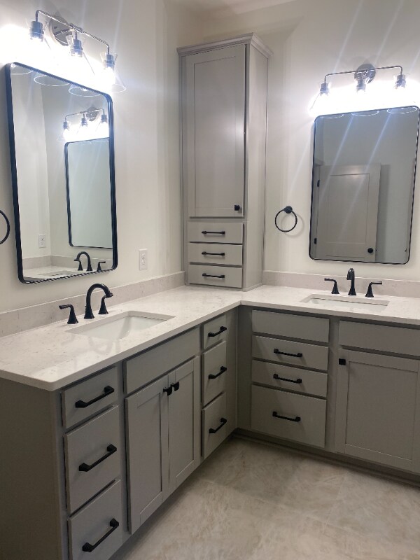 Building Photo - 313 W Broad St