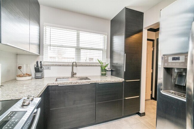 Building Photo - 6410 Ferris Dr