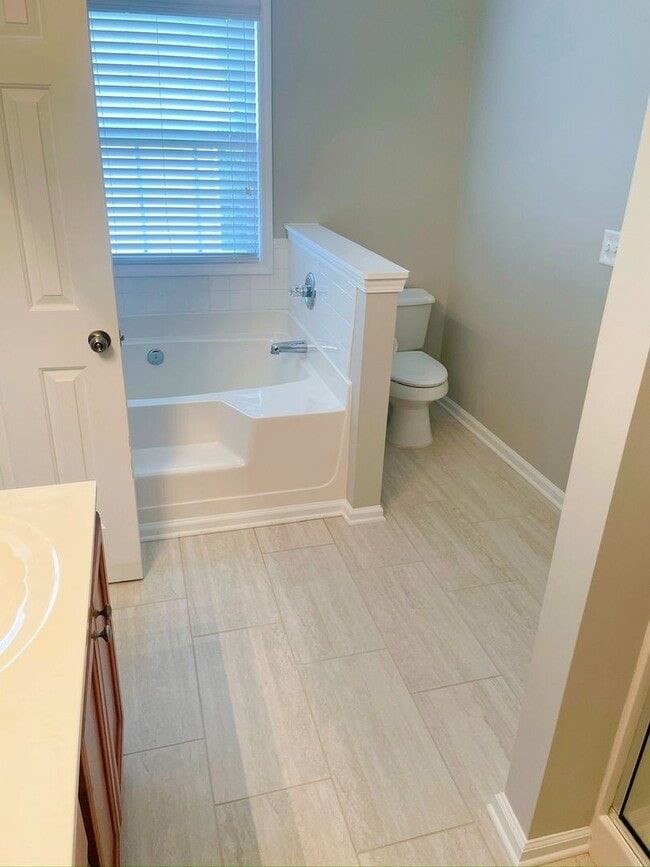 Building Photo - 2205 Pebble Beach Dr