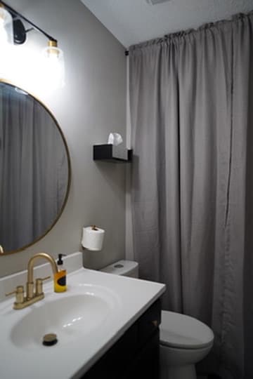 Building Photo - 32 Stonewall Way