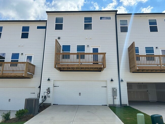 Building Photo - NEW 4 bed/3.5 bath townhome for rent in Apex