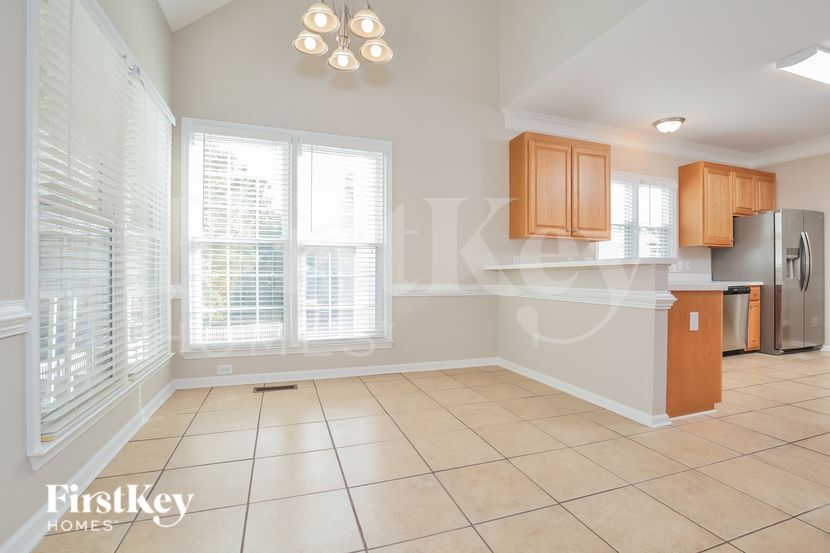 Building Photo - 5212 Autumn Woods Dr