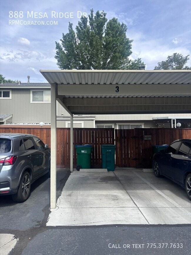 Building Photo - 888 Mesa Ridge Dr
