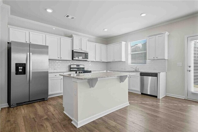 Building Photo - 556 Quail Pass