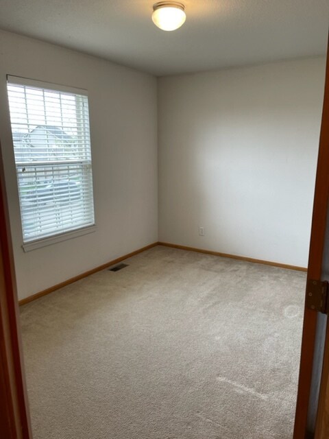 Building Photo - 2724 Coralberry Ct