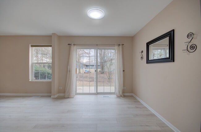 Building Photo - 2421 Stoughton Cir