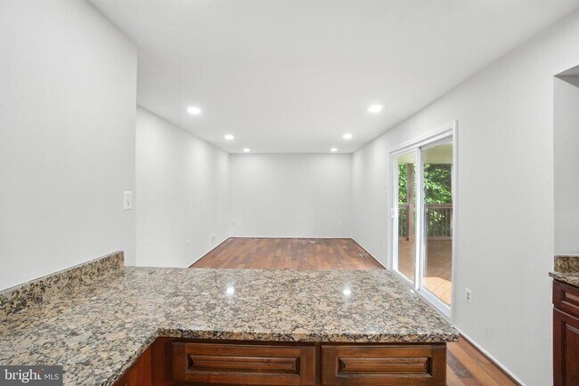 Building Photo - 4739 Bates Dr