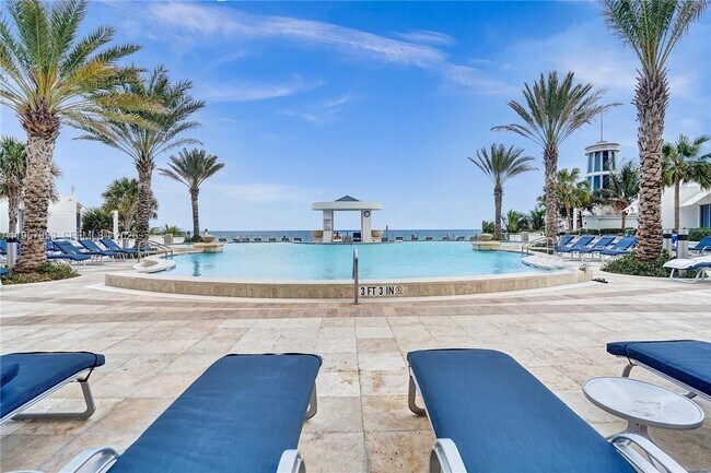 Building Photo - 3101 S Ocean Dr