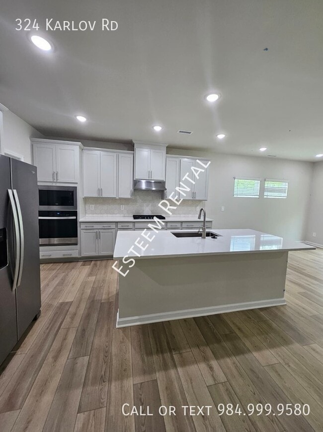 Building Photo - 324 Karlov Rd