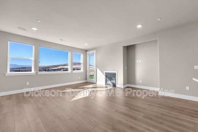 Building Photo - 3168 Orrizonte Ter