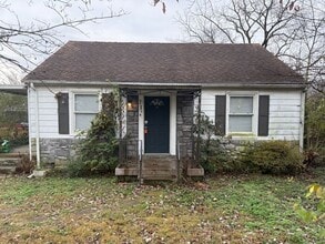 Building Photo - East Nashville Cottage - 2 Bedroom - Private Backyard