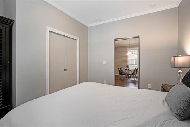 Building Photo - 1272 Oakland Terrace SW