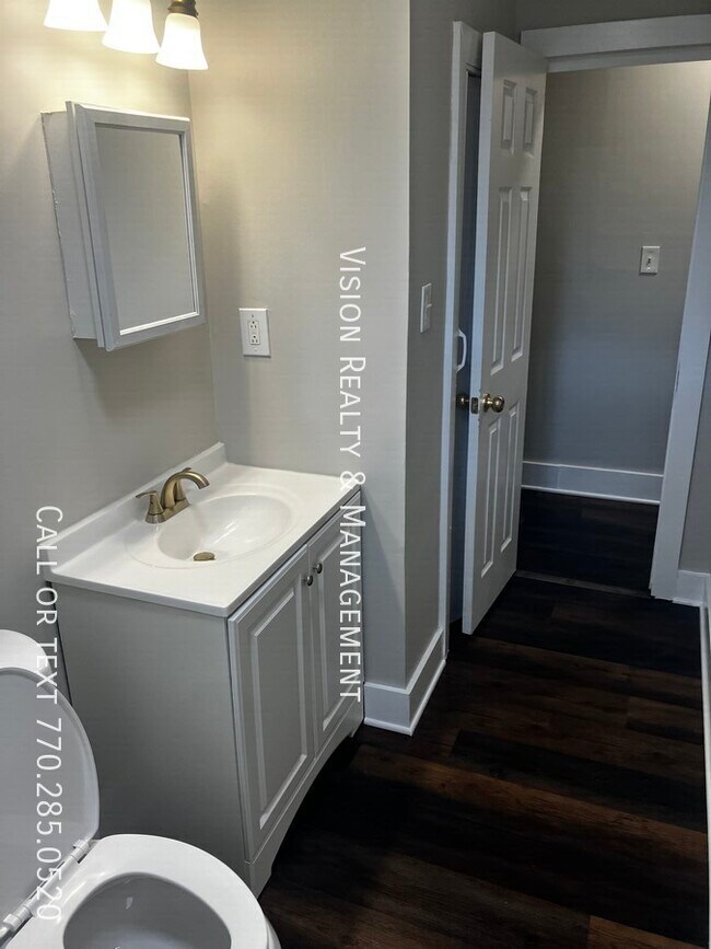 Building Photo - 3284 Stillwood Dr