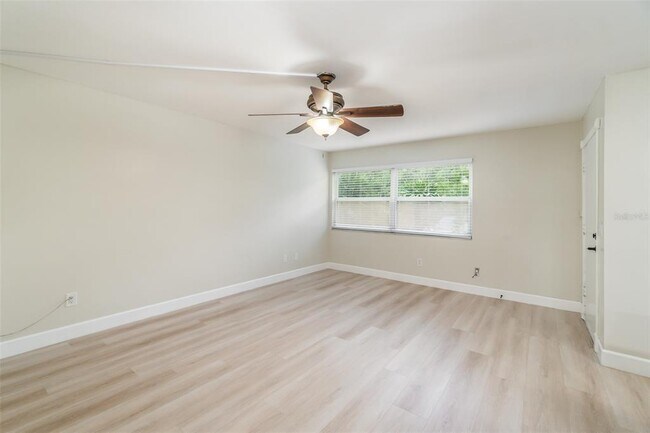 Building Photo - 4810 S Dauphin Ave