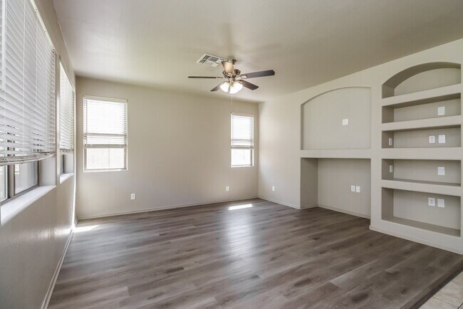 Building Photo - 2623 N Augustine