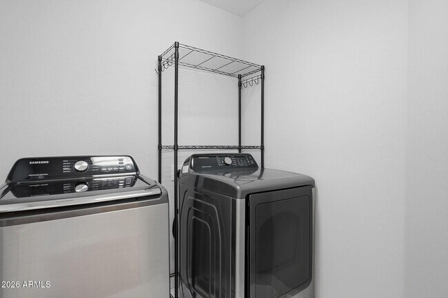 Building Photo - 4678 E Redfield Rd