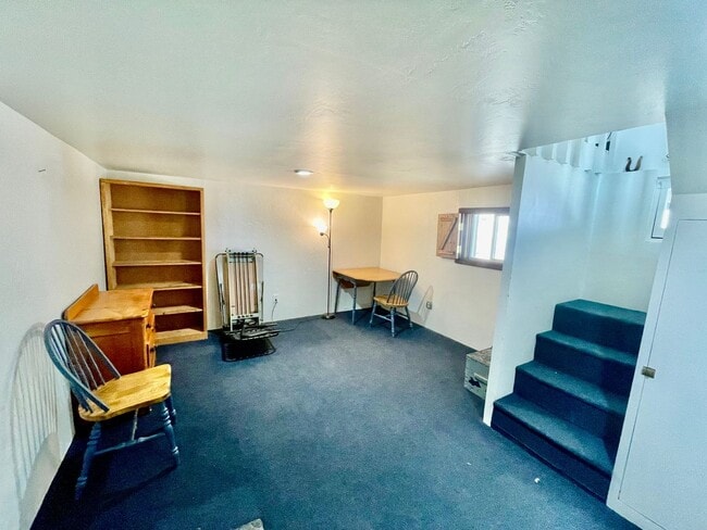 Building Photo - Main St! Storage and Parking! 20 minute dr...
