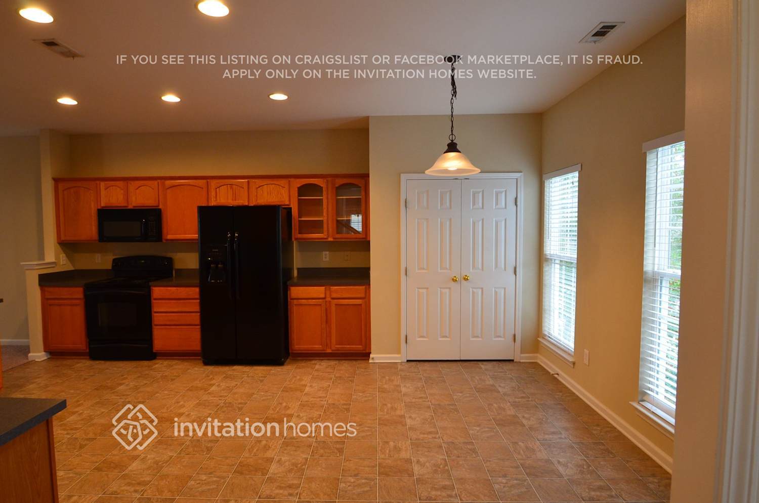 Building Photo - 8515 Castledown Dr
