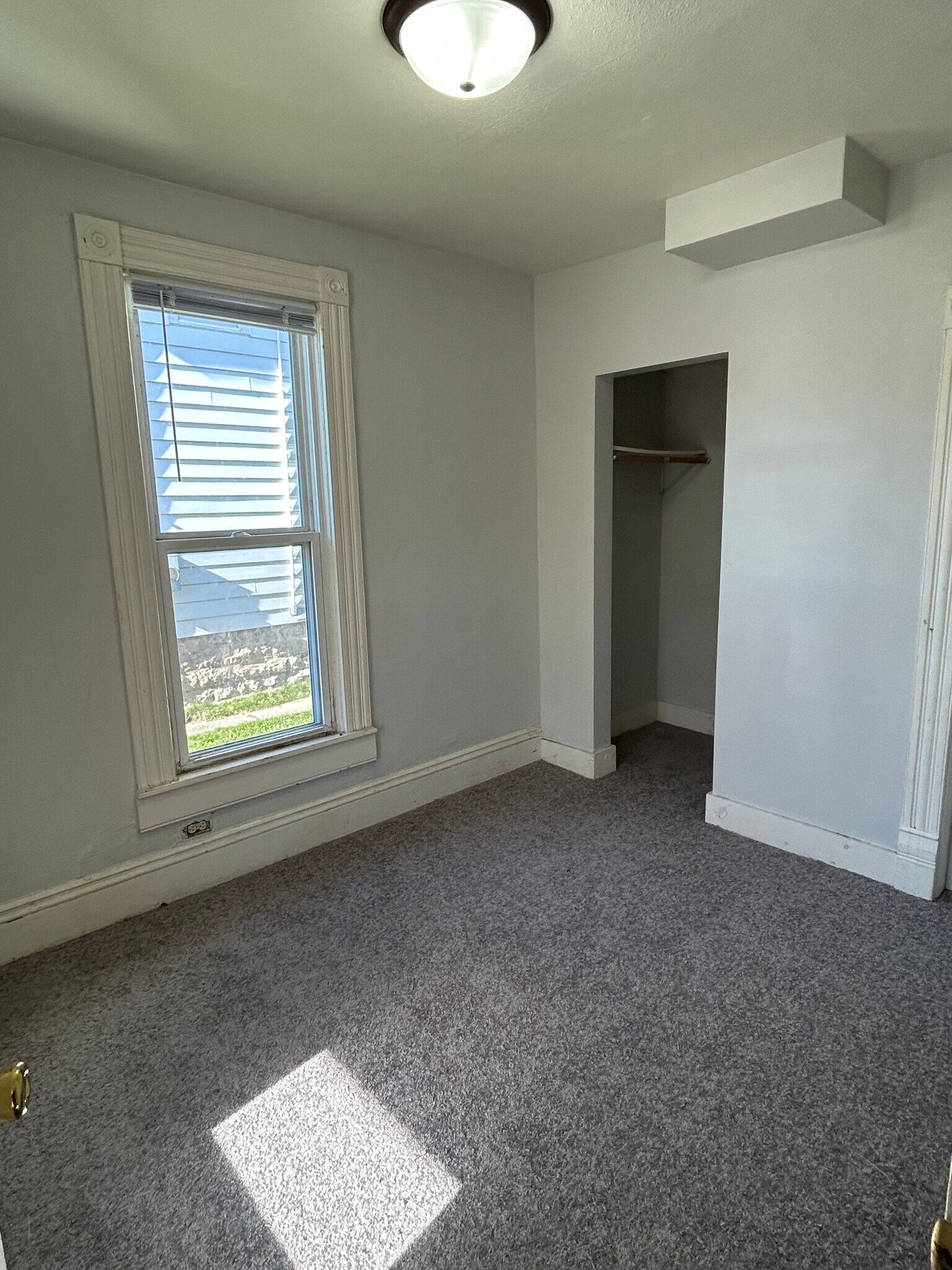 Building Photo - 732 Scott Ave