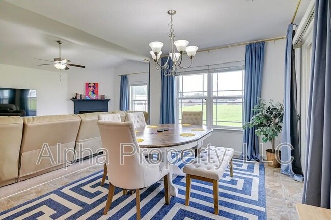 Building Photo - 9 Peggy Ct