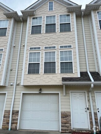 Building Photo - 30056 Euclid Ave