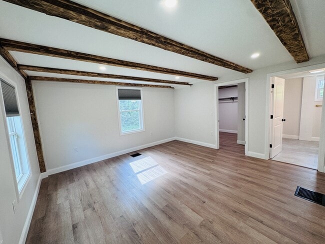 Building Photo - 2514 Western Ave