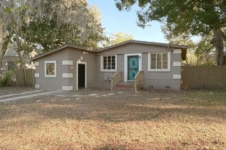 Building Photo - Freshly Updated Home with Bonus Space & Large Fenced Backyard
