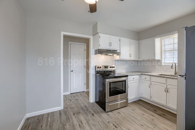 Building Photo - 1103 E Sea Ave