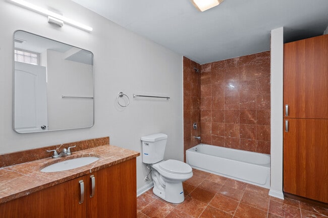 Building Photo - 4545 S Drexel Blvd