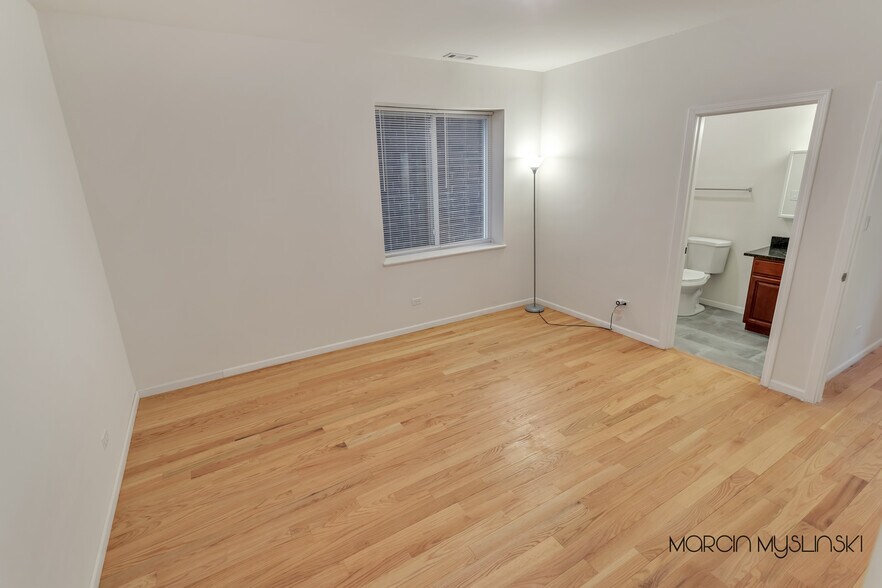 Master Bedroom Suite with Full bath - 602 W 26th St