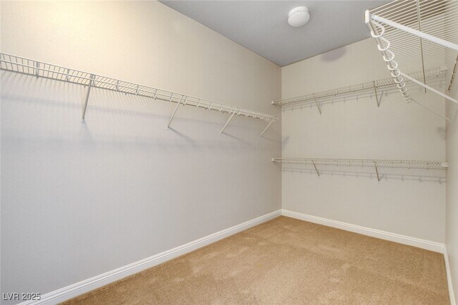 Building Photo - 2411 Winter Cliffs St