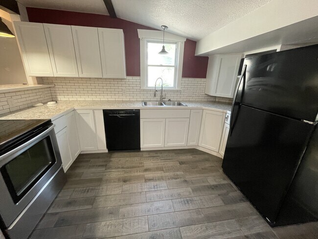 Building Photo - 508 S Sedgwick St