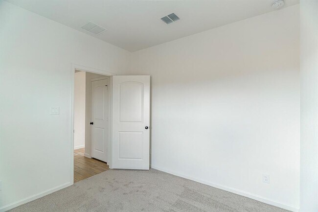 Building Photo - 2711 Sunrise Fld Ln