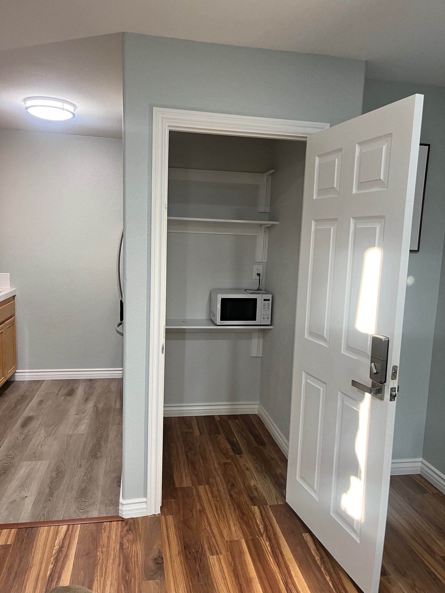 Building Photo - 24940 Butterchurn Rd