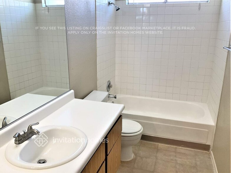 Building Photo - 7250 Topeka Dr