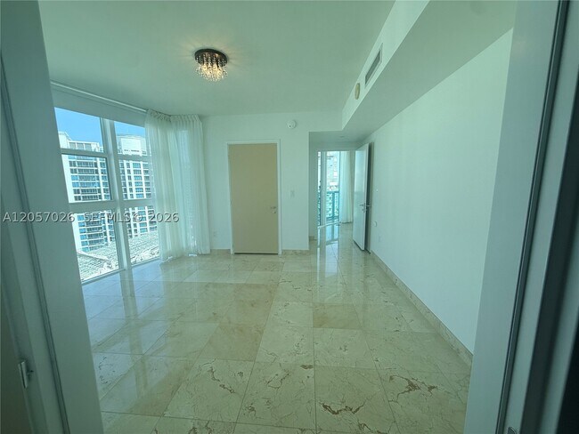 Building Photo - 6000 Indian Creek Dr
