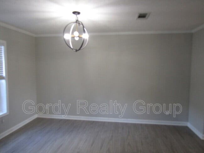 Building Photo - 5493 Willis Rd