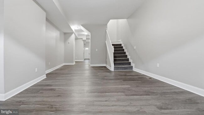 Building Photo - 917 N Gilmor St