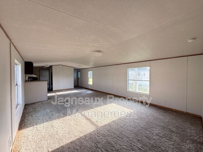 Building Photo - 1914 Center St