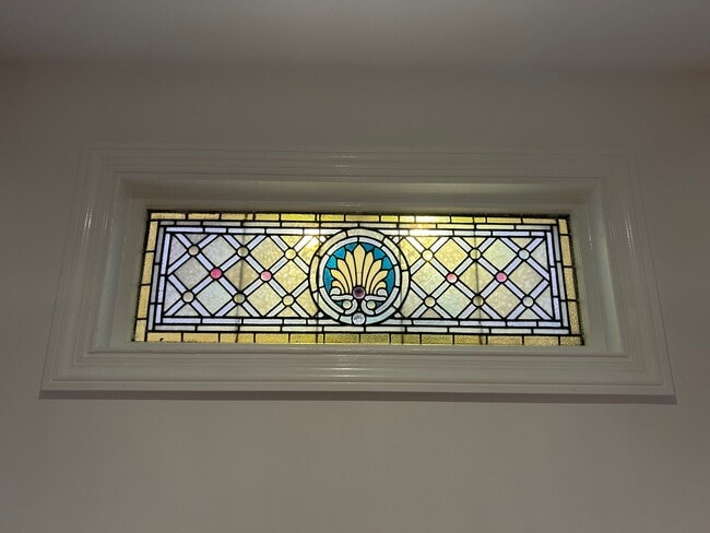 Building Photo - 94 Walnut St