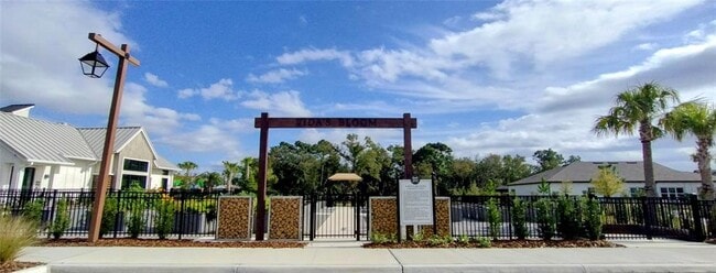 Building Photo - 33325 Binding Ties Ln