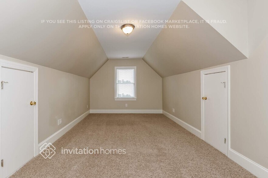 Building Photo - 21269 Summerbrook Dr