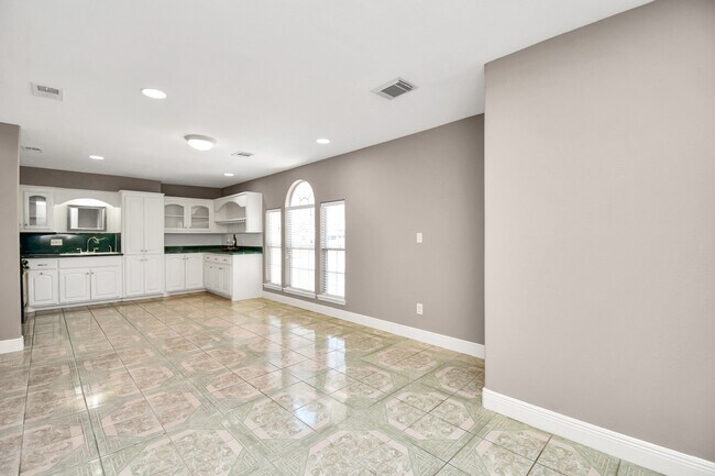 Building Photo - 3503 Nayland Rock Dr