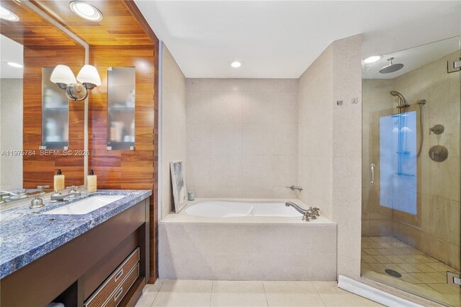 Building Photo - 6799 Collins Ave