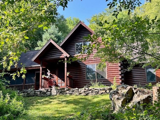 Primary Photo - 5451 River Rd