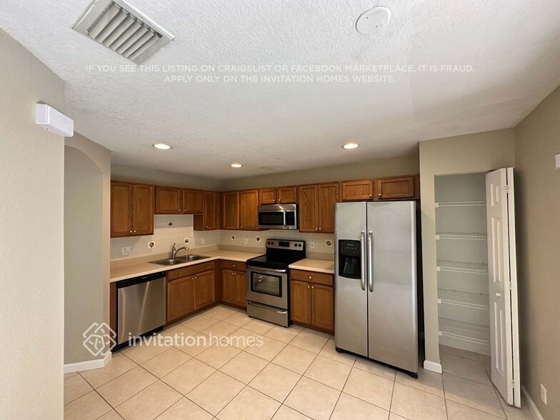 Building Photo - 6100 Sugar Loaf Ln